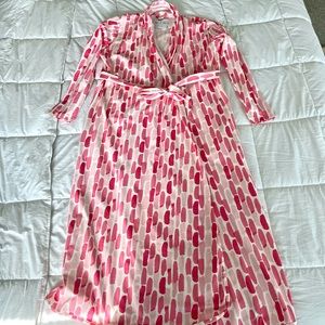 Organic Monica and Andy Robe